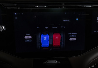 Подержанный автомобиль Exeed VX 2023 года (21 фото)