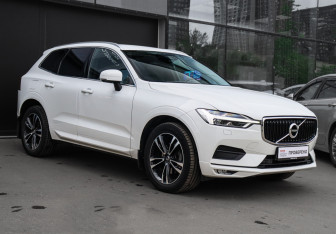 Подержанный автомобиль Volvo XC60 2019 года (3 фото)