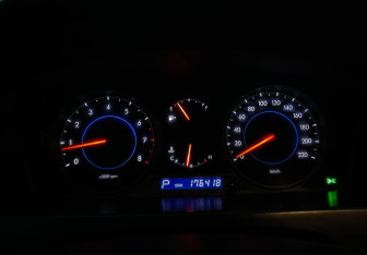 Подержанный автомобиль Chevrolet Epica 2010 года (11 фото)