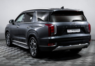 Подержанный автомобиль Hyundai Palisade 2021 года (7 фото)