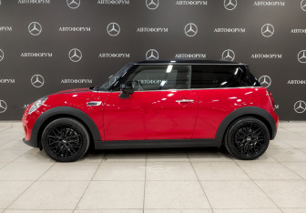 Подержанный автомобиль MINI Hatch 2020 года (8 фото)