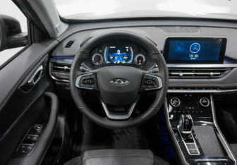 Подержанный автомобиль Chery Tiggo 8 2023 года (13 фото)