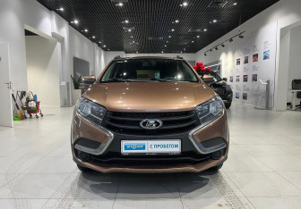 Подержанный автомобиль LADA (ВАЗ) XRAY 2018 года (2 фото)