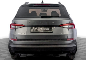 Подержанный автомобиль Skoda Kodiaq 2020 года (6 фото)