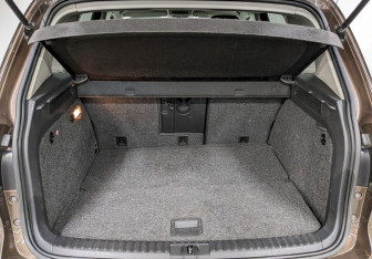 Подержанный автомобиль Volkswagen Tiguan 2014 года (10 фото)