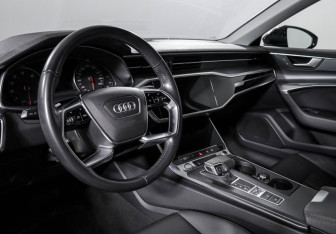 Подержанный автомобиль Audi A6 Sedan 2020 года (14 фото)