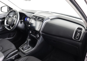 Подержанный автомобиль Hyundai Creta 2022 года (10 фото)