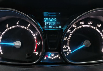 Подержанный автомобиль Ford Fiesta Hatchback 2016 года (13 фото)