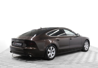Подержанный автомобиль Audi A7 2011 года (5 фото)
