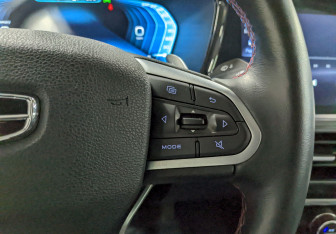 Подержанный автомобиль Geely Tugella 2022 года (28 фото)