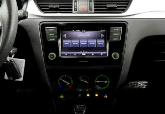 Подержанный автомобиль Skoda Rapid Liftback 2018 года (15 фото)