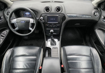 Подержанный автомобиль Ford Mondeo Sedan 2012 года (10 фото)