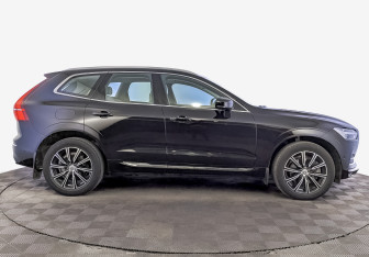Подержанный автомобиль Volvo XC60 2018 года (4 фото)