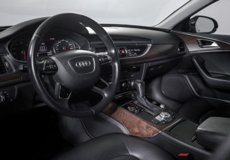 Подержанный автомобиль Audi A6 Sedan 2015 года (14 фото)