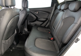 Подержанный автомобиль Hyundai ix35 2014 года (12 фото)