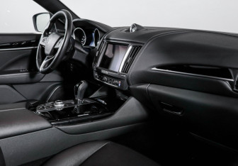 Подержанный автомобиль Maserati Levante 2018 года (9 фото)