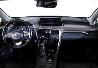 Подержанный автомобиль Lexus RX 2016 года (13 фото)
