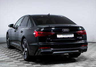 Подержанный автомобиль Audi A6 Sedan 2018 года (7 фото)