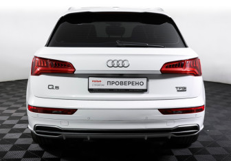 Подержанный автомобиль Audi Q5 2017 года (6 фото)