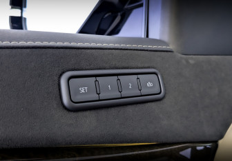 Подержанный автомобиль Cadillac Escalade Suv 2019 года (23 фото)