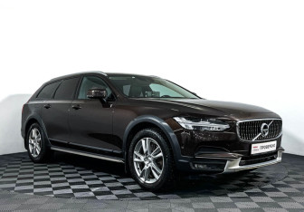 Подержанный автомобиль Volvo V90 Cross Country 2019 года (3 фото)