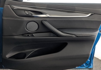 Подержанный автомобиль BMW X6 2018 года (25 фото)