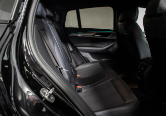 Подержанный автомобиль BMW X4 2020 года (9 фото)