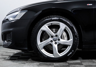 Подержанный автомобиль Audi A6 Sedan 2019 года (15 фото)
