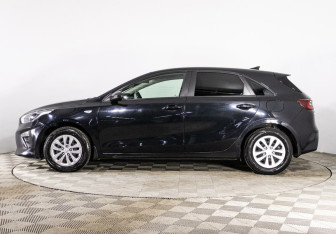 Подержанный автомобиль Kia Ceed Hatchback 2021 года (3 фото)