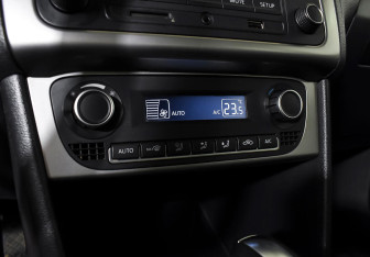 Подержанный автомобиль Volkswagen Polo Sedan 2016 года (11 фото)