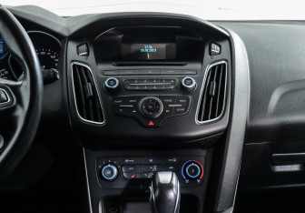 Подержанный автомобиль Ford Focus Wagon 2018 года (8 фото)