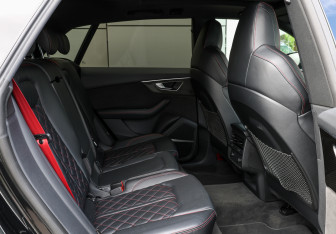 Подержанный автомобиль Audi SQ8 2022 года (11 фото)