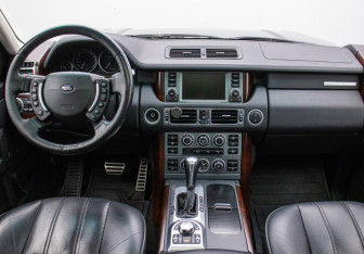 Подержанный автомобиль Land Rover Range Rover 2007 года (13 фото)