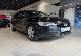 Подержанный автомобиль Audi A6 Sedan 2011 года (3 фото)