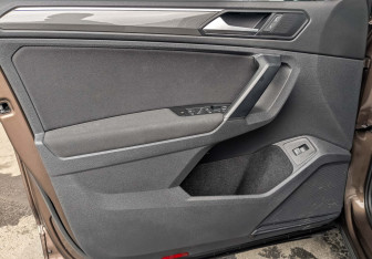Подержанный автомобиль Volkswagen Tiguan 2018 года (19 фото)