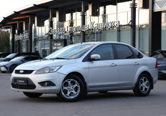Подержанный автомобиль Ford Focus Sedan 2011 года (1 фото)