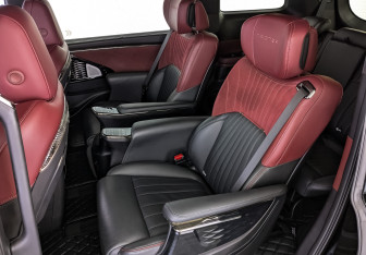 Подержанный автомобиль GAC M8 2024 года (18 фото)