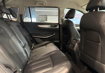 Подержанный автомобиль Changan CS75 2020 года (10 фото)