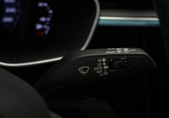 Подержанный автомобиль Audi Q3 2021 года (14 фото)