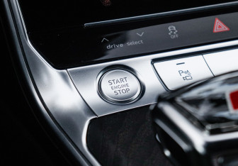 Подержанный автомобиль Audi A7 2018 года (24 фото)