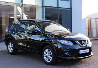 Подержанный автомобиль Nissan X-Trail 2016 года (3 фото)