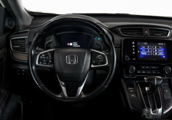 Подержанный автомобиль Honda CR-V 2017 года (11 фото)