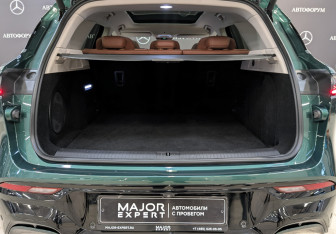 Подержанный автомобиль Voyah Free 2024 года (9 фото)