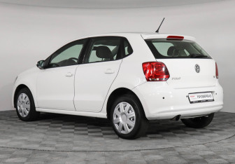 Подержанный автомобиль Volkswagen Polo Hatchback 2013 года (7 фото)