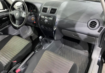 Подержанный автомобиль Suzuki SX4 Hatchback 2014 года (11 фото)