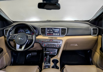Подержанный автомобиль Kia Sportage 2020 года (14 фото)