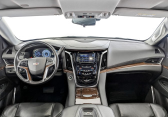 Подержанный автомобиль Cadillac Escalade Suv 2020 года (14 фото)