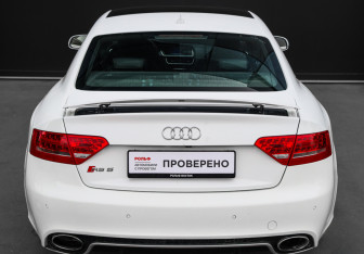 Подержанный автомобиль Audi RS 5 Coupe 2011 года (30 фото)