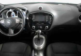 Подержанный автомобиль Nissan Juke 2013 года (11 фото)