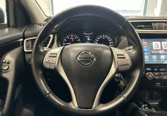 Подержанный автомобиль Nissan Qashqai 2016 года (13 фото)